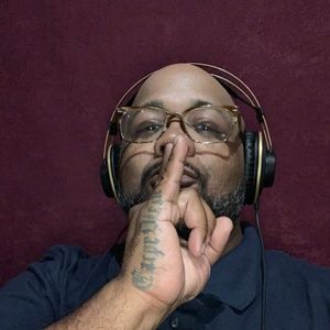 Meet your Posher, Gregory